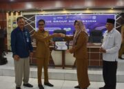 Pj Wali Kota Langsa Beri Penghargaan Ke Kemenag Dan BKPSDM