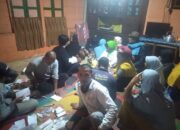 Puluhan warga Desa Sibanggor masih tertahan di Posko kesehatan dan membutuhkan tim medis tambahan. Waspada/Ist