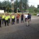 Kasat Intelkam Polres Simalungun saat memimpin apel siaga pasca pemilu 2024, Minggu (25/2), di halaman Polsek Balata.(Waspada/ist).