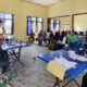 Ketua MAA Zakirun Pohan bersama narasumber dari Kejari Singkil dan LKBH, Kepala Desa, serta Mahasiswa Staisar, saat sosialisasi Peradilan Adat di Desa Kain Golong Kecamatan Simpang Kanan. WASPADA/Ariefh
