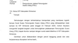 Surat dari KIP Aceh terkait keterlambatan logistik PSU di Simeulue. Foto diperoleh Jumat (23/2). Waspada/Ist