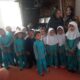Tampak peserta didik dari TK Jasa Bunda Langsa saat mengunjungi museum Kota Langsa di Jalan A Yani, Senin (26/2). Waspada/Rapian
