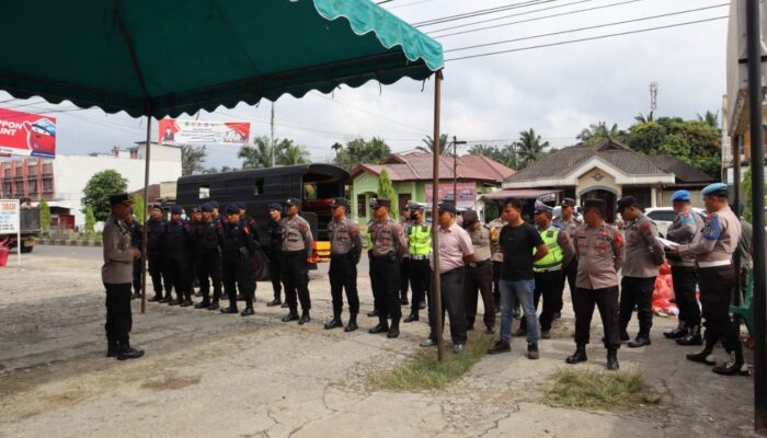 Polisi Kawal Sidang Pemeriksaan Dugaan Pelanggaran Pemilu Di Bawaslu Palas