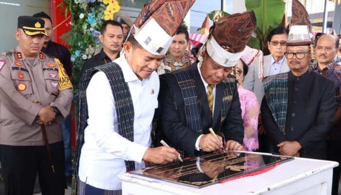 Bupati Dan Pj Gubsu Resmikan RSUD Tn Rondahaim Saragih Di Pamatangraya