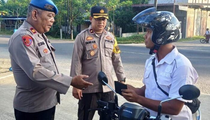 Polisi Periksa Kelengkapan Kendaraan Polisi
