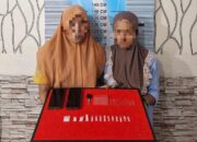Dua ibu rumah tangga (IRT) yang ditangkap unit Opsnal Sat Resnarkoba Polres Langsa bersama barang bukti sabu-sabu, Kamis (29/02).Waspada/dede