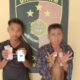 Dua tersangka pengedar sabu yang berhasil dibekuk Unit Reskrim Polsek Medang Deras.(Waspada/ist)