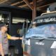 Kapolres Tapteng, AKBP Basa Emdem Banjarnahor memeriksaan kesiapan kendaraan dinas Polri di Lapangan Apel Mapolres Tapteng. Rabu (7/2). Waspada/ist