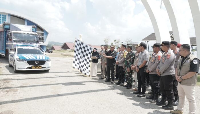 Asisten I Setdakab Aceh Besar Lepas Pendistribusian Logistik Pemilu 2024