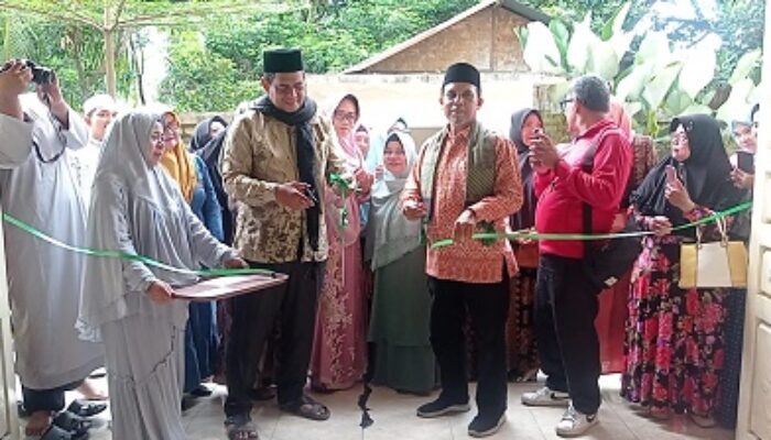 Dr H Ahmad Darwis, S.Ag, MA Resmikan Pendidikan Karakter Dan MDTA School “Al-Hafidz”,