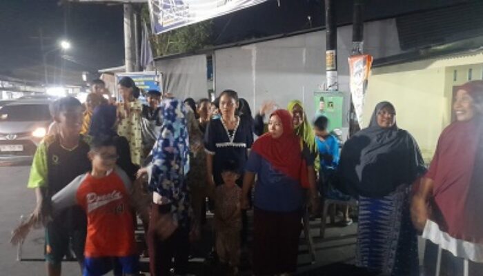 Emak-emak Demo Tolak Proyek Penimbunan Perumahan Di Kelurahan Terjun