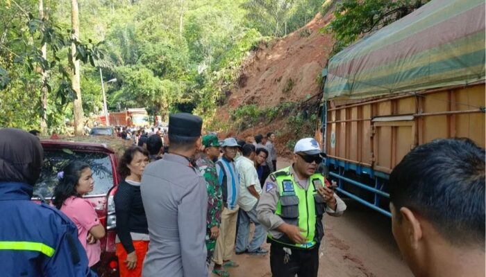 Jalan Lintas Tarutung-Sibolga Sudah Bisa Dilalui