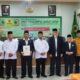 KETUA Umum MUI Sumut Dr Maratua Simajuntak bersama Wakil dan Pengurus UPZ yang dilantik serta Ketua Baznas Sumut Prof Dr. Mohammad Hatta foto bersama. Waspada/ist