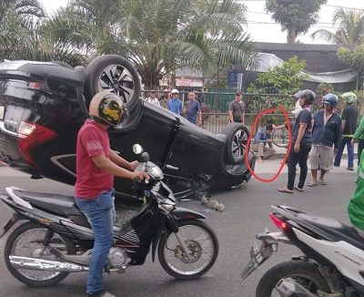 MOBIL jenis SUV terguling di badan Jalan Katamso, Medan, Jumat (9/2/2024). Waspada/Ist