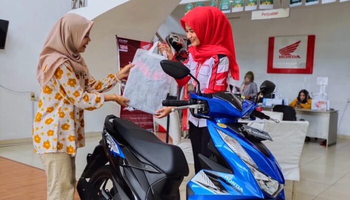 Honda Gelar Special Gift Honda BeAT Sporty