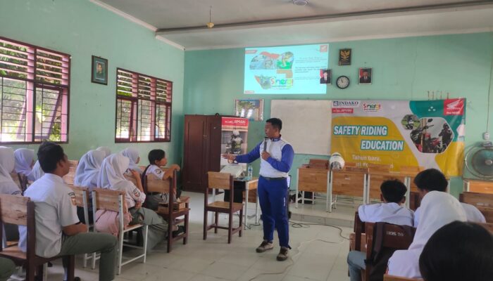 Pelajar Pantai Labu Antusias #Cari_Aman