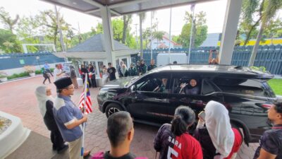 Konjen Malaysia Mr Shahril Nizam Abdul Malek Luncurkan Pembagian Bubur Lambuk Malaysia Di Medan