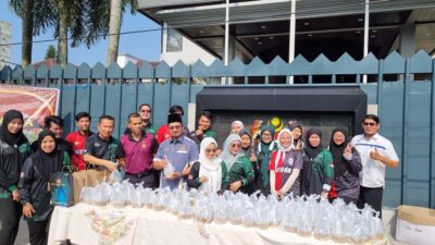 Konjen Malaysia Mr Shahril Nizam Abdul Malek Luncurkan Pembagian Bubur Lambuk Malaysia Di Medan