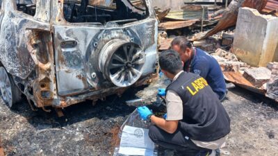 Tim Labfor Poldasu Turun Ke TKP Kebakaran Rumah Junaidi Marpaung