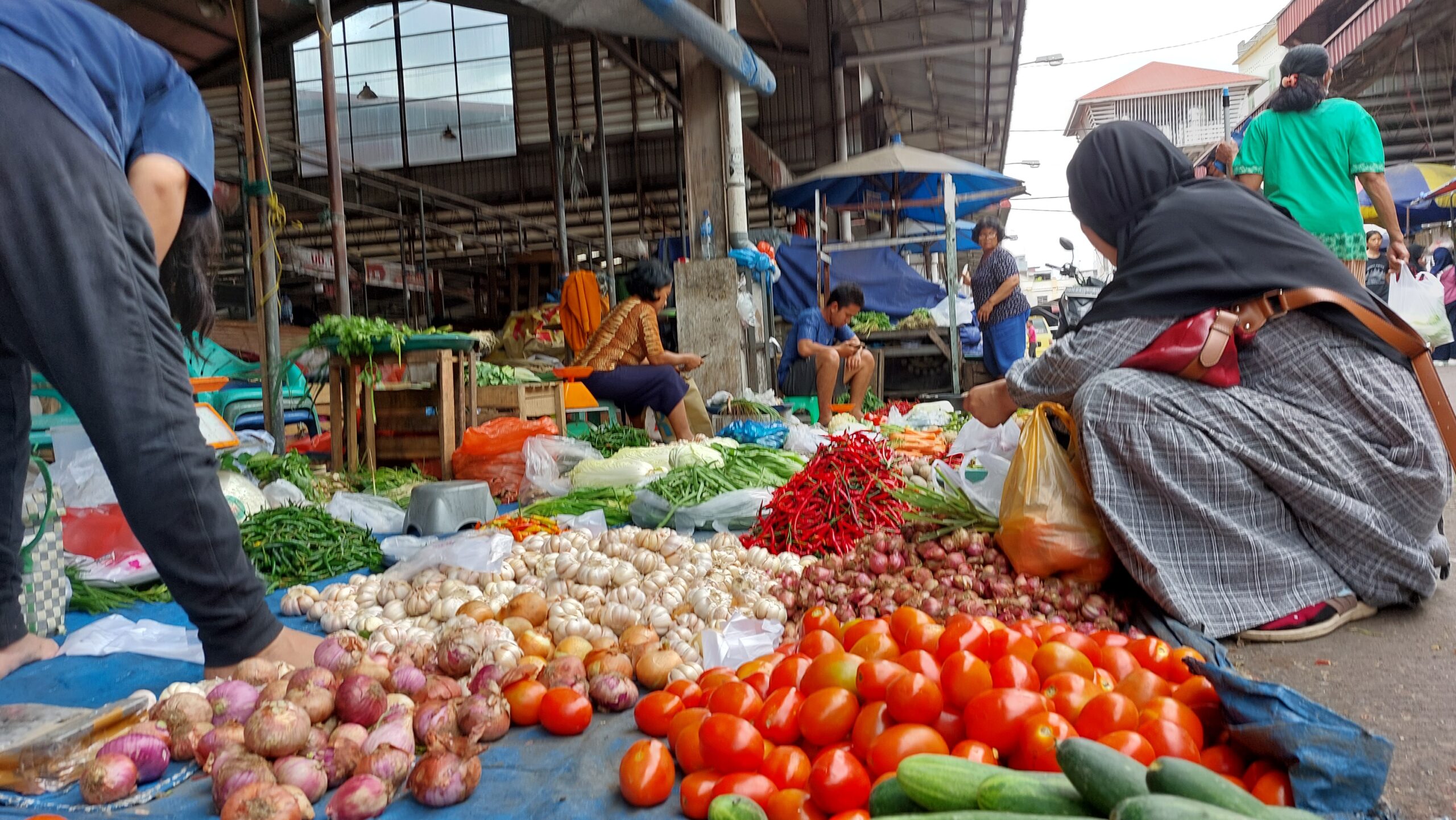 Sambut Ramadhan, Sejumlah Harga Kebutuhan Pokok Naik Tajam