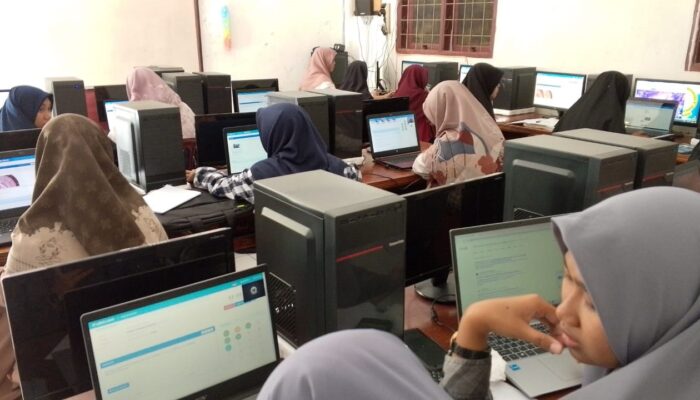 Pesantren Darul Mursyid Gelar Simulasi Olimpiade Sains Nasional 2024