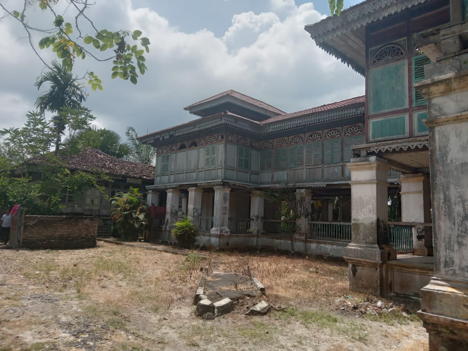 Kondisi Bangunan Istana Limalaras Memprihatinkan!