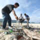 FJL Bersihkan Sampah Internasional Di Pantai Balu, Pulo Aceh