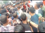 Minta Perhitungan Ulang, Massa Dan Polisi Saling Dorong Di KPU Palas