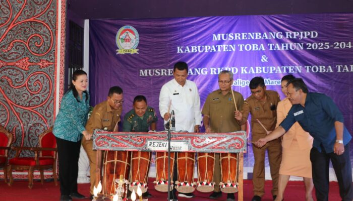 2045 Kabupaten Toba Harus Maju Dan Unggul