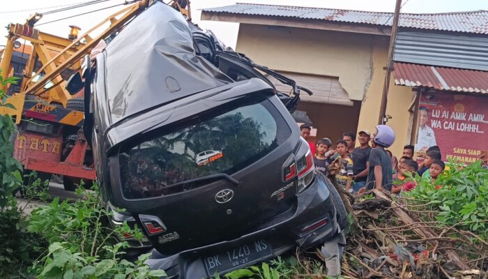 2 Penumpang Toyota Agya Tewas Di Lokasi Usai Ditabrak Kereta Api