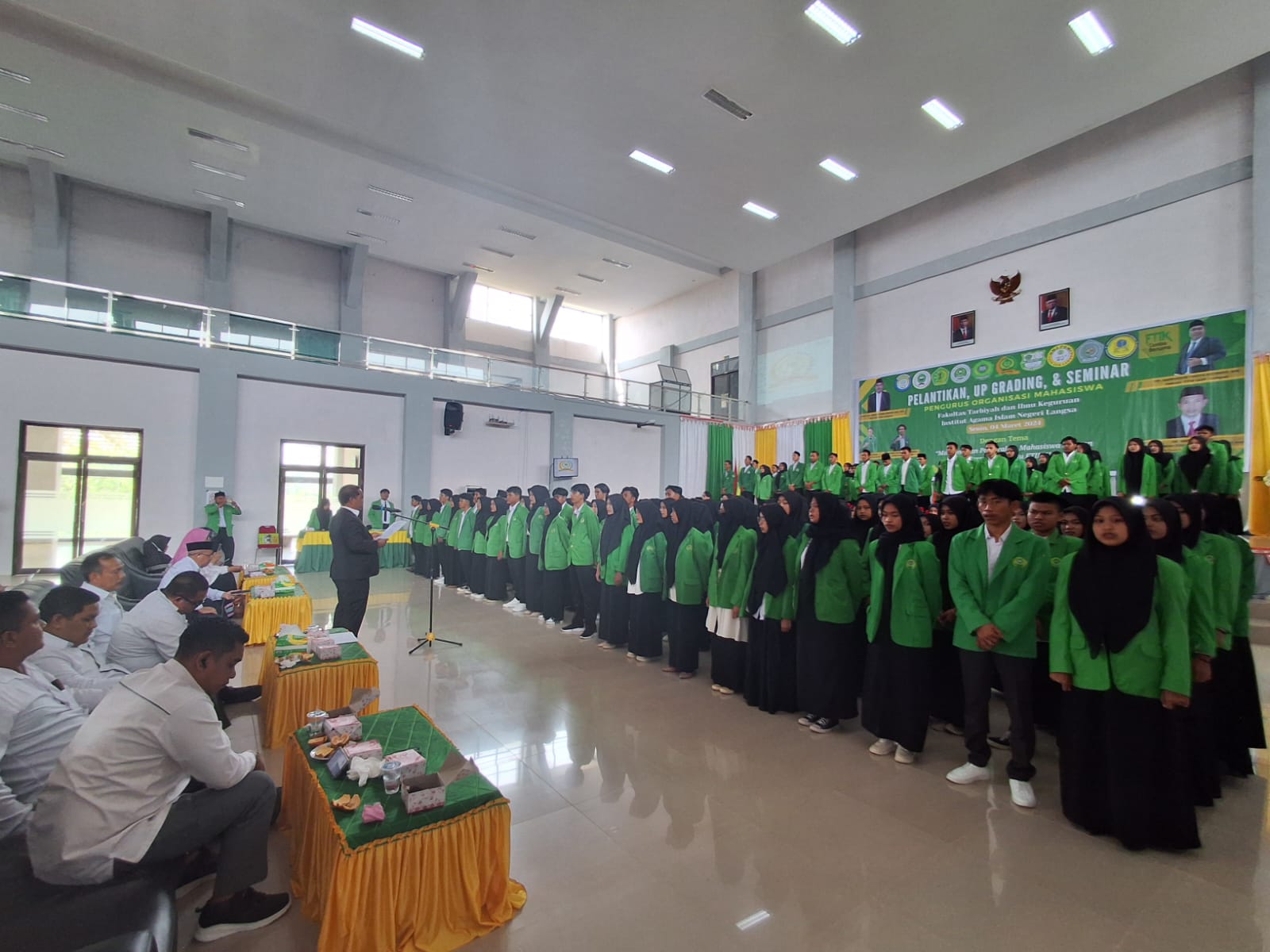 Doktor Emi: Smart Together Menuju FTIK IAIN Unggul Doktor Emi: Smart Together Menuju FTIK IAIN Unggul