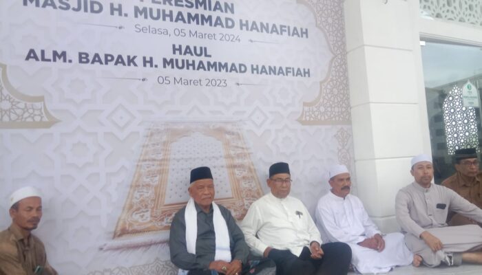 Abu Blang Jruen Resmikan Masjid H Muhammad Hanafiah