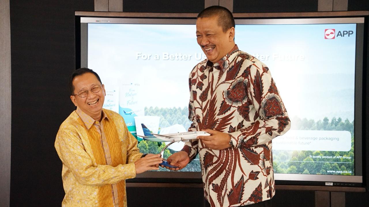 Garuda Indonesia Dan APP Group Berkolaborasi Perkuat Misi Penerbangan Hijau