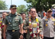 Arak-arakan Penyambutan Piala Adipura Berlangsung Meriah