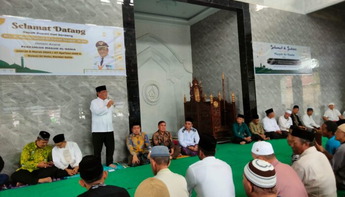 Bupati DS Resmikan Masjid Al Dania, Tinjau Operasi Pasar Murah Dan Resmikan Kantor Camat