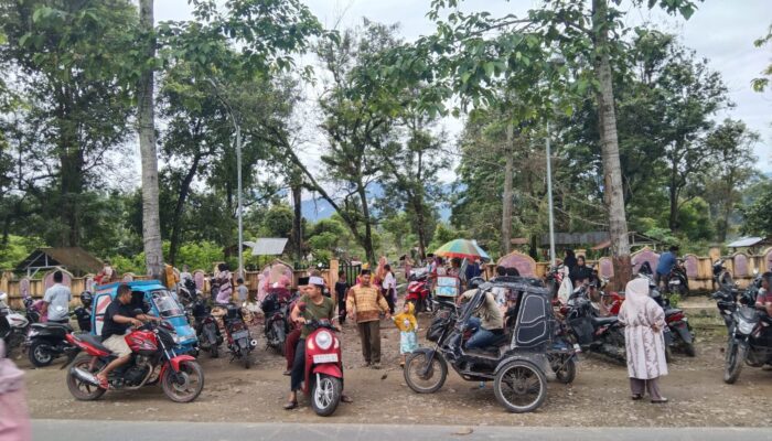 Menjelang Ramadan TPU Di Palas Ramai Dikunjungi Peziarah