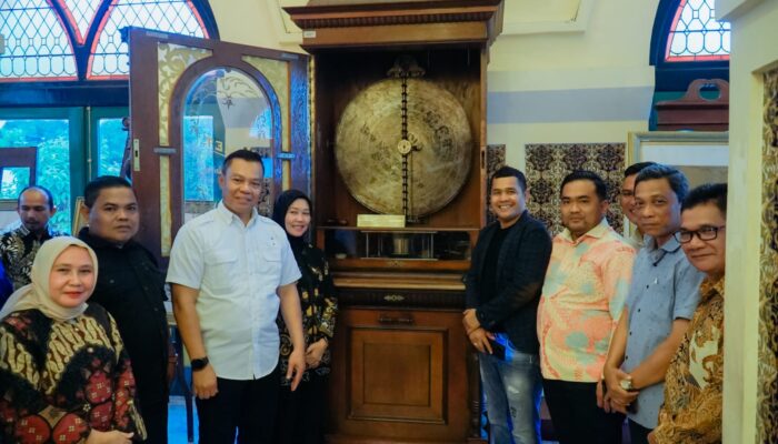Telusuri Benang Merah Kesultanan Siak-Istana Niat Limalaras