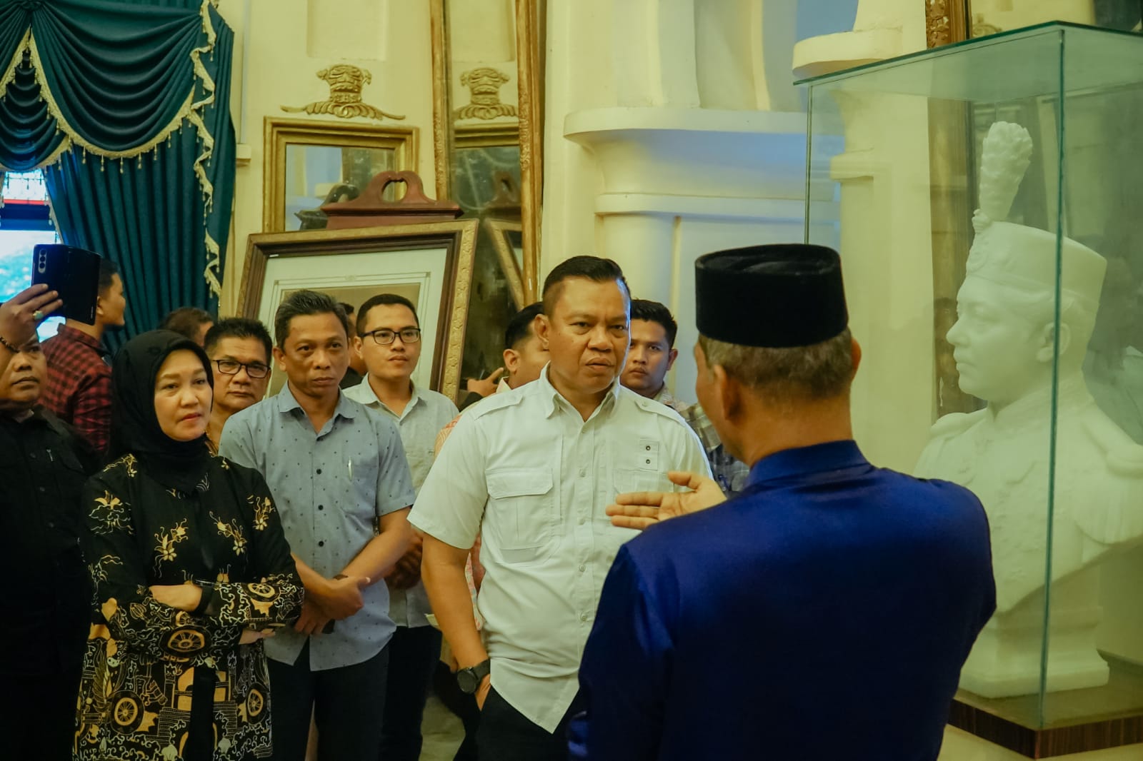 Telusuri Benang Merah Kesultanan Siak-Istana Niat Limalaras Telusuri Benang Merah Kesultanan Siak-Istana Niat Limalaras