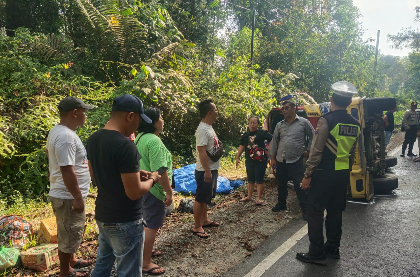 Bus PT Lalupa Karona Terbalik, 10 Penumpang Luka-luka