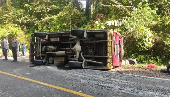 Bus PT Lalupa Karona Terbalik, 10 Penumpang Luka-luka