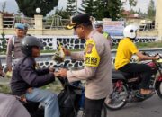 Kapolres Bener Meriah Dan Pejabat Utama Berbagi Takjil Gratis