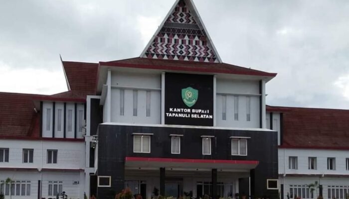 Pilkada Tapsel, Kotak Kosong Sampai Independen