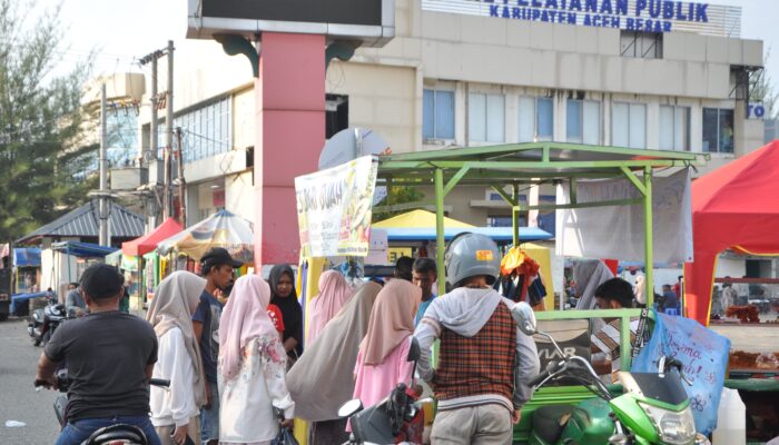 Ramadan Bawa Berkah Pedagang Takjil Di Aceh Besar