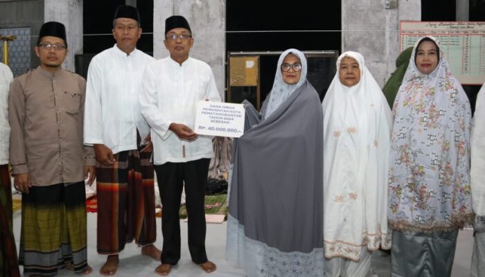 Wali Kota P. Siantar Apresiasi Antusias Jemaah Salat Isya Dan Tarawih
