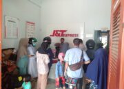 Paket Tidak Diantar, Pelanggan Serbu Kantor J&T