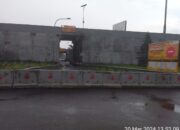 Kurangi Resiko Kecelakaan, Jalan Melewati Lintasan Kereta Api Menuju KNIA Ditutup