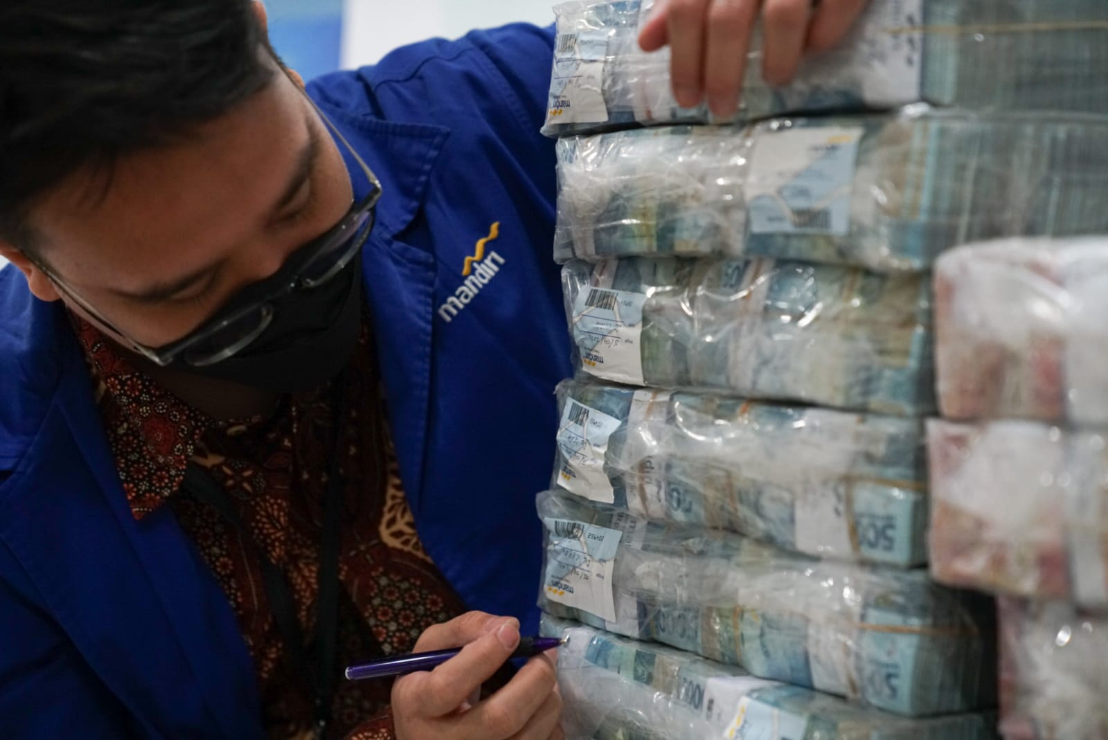 Antisipasi Kebutuhan Nasabah pada Ramadhan & Idul Fitri, Bank Mandiri Siapkan Uang Tunai Secara Net sebesar Rp 31,3 Triliun