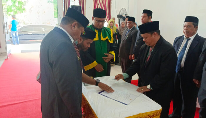 Pj Bupati Darmansah Ambil Sumpah 12 Pejabat Eselon II