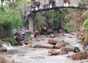 Cegah Banjir, Polres Sibolga Bersama Warga Bersihkan Sungai Aek Godang