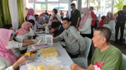 Asian Agri bersama Tanoto Foundation dan Thamrin Plaza bekerja sama dengan Dinas Kesehatan Kota Medan, menggelar pemeriksaan kesehatan gratis dan bazar murah, di Area Gedung Thamrin Plaza, Medan.